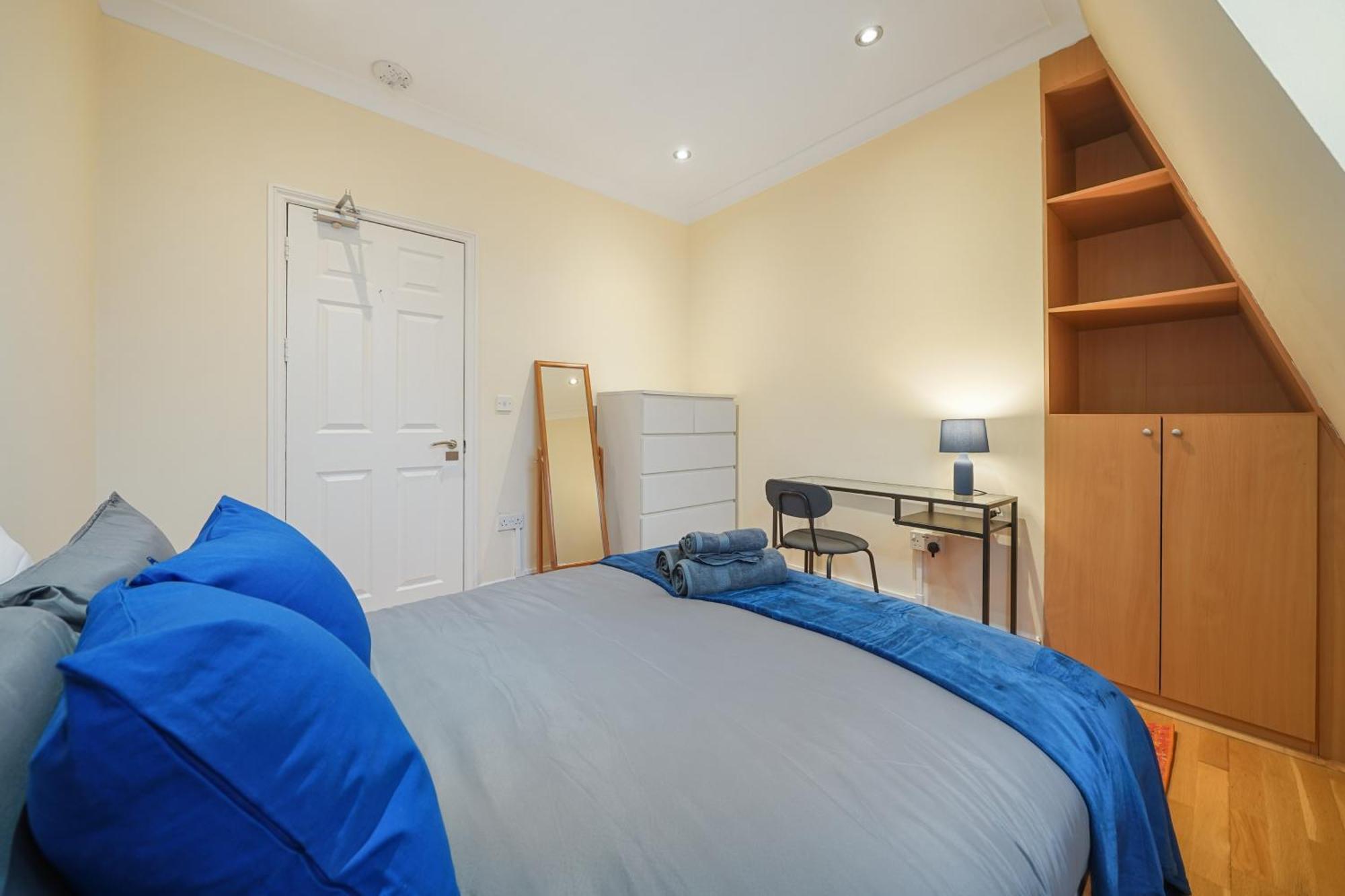 Appartement The Chic Townhouse In Kings Cross!!! 3 Floors à Londres Extérieur photo